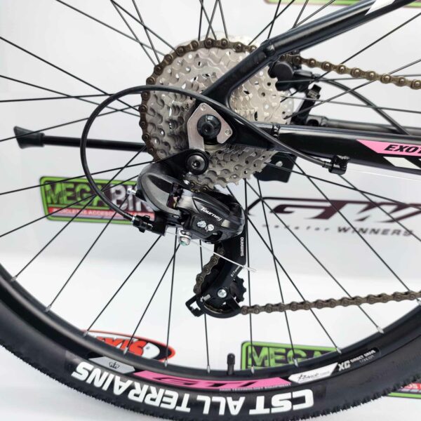 Bicicleta-guayaquil-mtb-montañera-talla-mega-bike-store-bike-shimano-gti-exotic-aro-29-aluminio-negro-rosado.