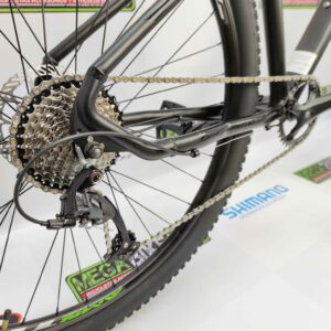 Bicicleta-guayaquil-mtb-montañera-talla-mega-bike-store-bike-shimano-kawasaki-lite-aro-29-aluminio-negro-verde